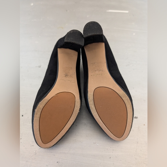 Clarks  Black Suede Kendra  Block Heels Pump Classic  Elegant Size 6.5 M - Picture 8 of 8
